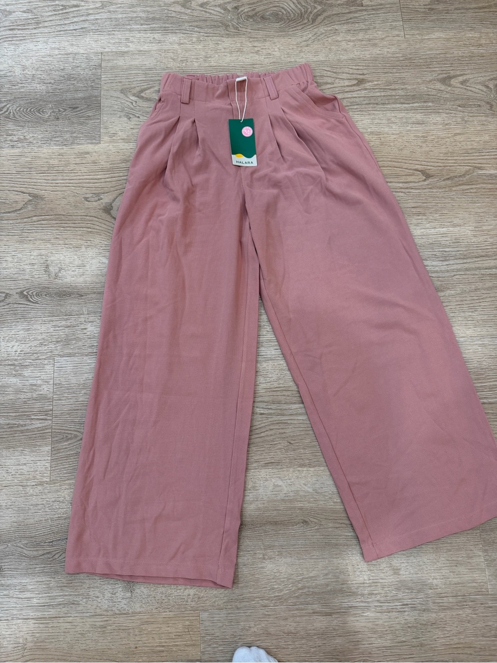 HALARA Wide-Leg Pants in Dusty Pink
